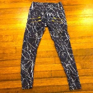 Varley xs yoga pants